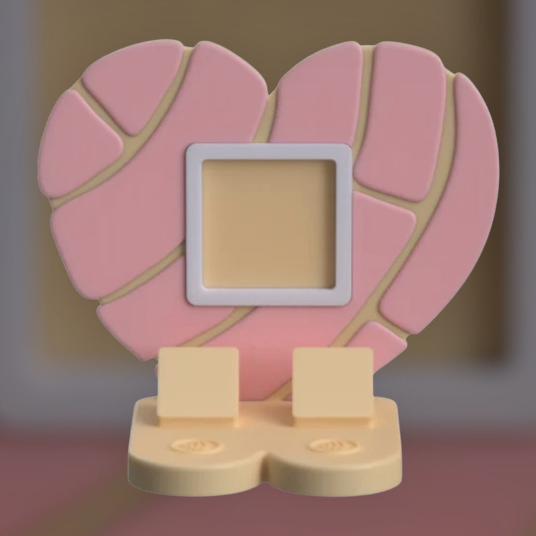 Concha Heart w/ Square NFC Stand